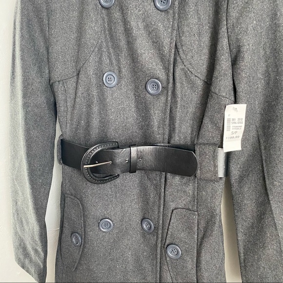 NEW LOOK Gray Winter Coat with Black Belt Buttoned - Picture 4 of 13